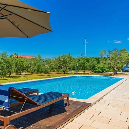 In - Istrien 52053 Villa *